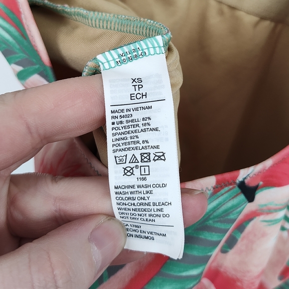 Old Navy | one piece swimsuit - Picture 4 of 4